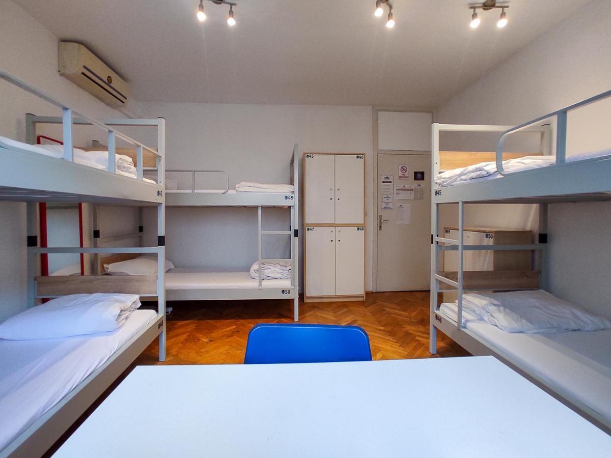 Whole Wide World Hostel Zagreb Bagian luar foto