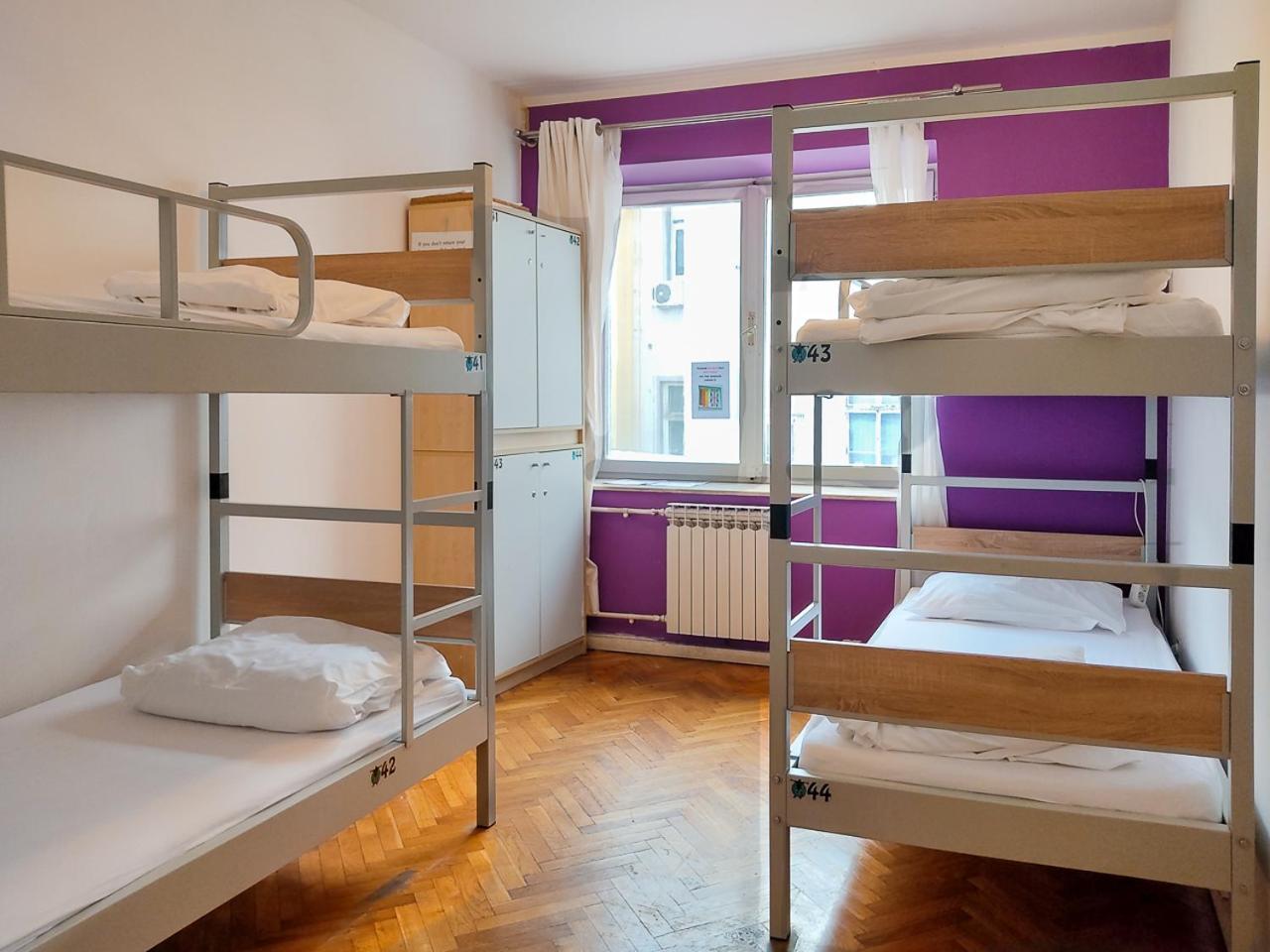 Whole Wide World Hostel Zagreb Bagian luar foto