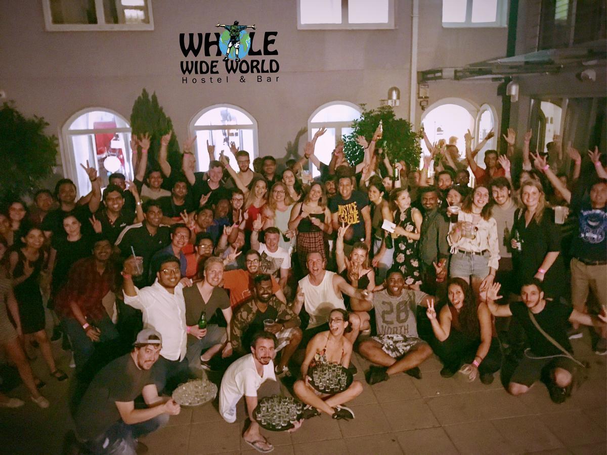 Whole Wide World Hostel Zagreb Bagian luar foto